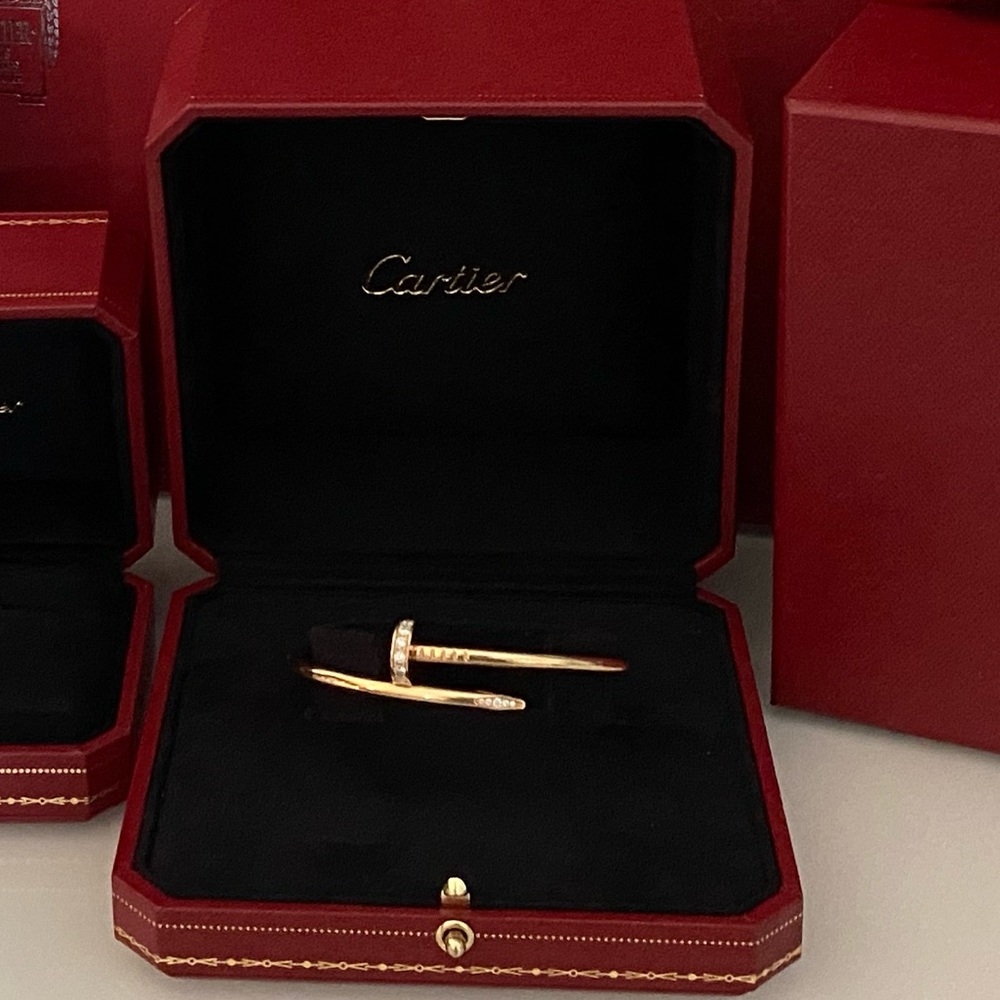 Juste un Clou bracelet, classic, 18K yellow gold with 32 brilliant-cut diamonds